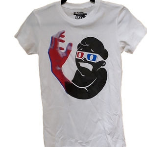 𝅺threadless Now in Eye Popping 3-D!